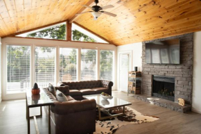 Modern Mountain - Welcoming House in Tennessee